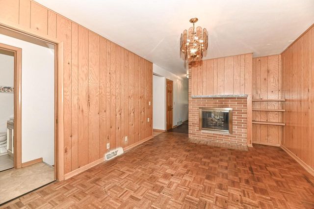8732 W Burdick AVENUE, Milwaukee, WI 53227