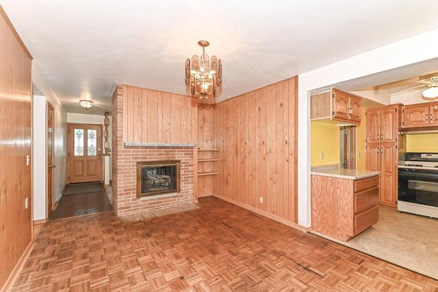 8732 W Burdick AVENUE, Milwaukee, WI 53227