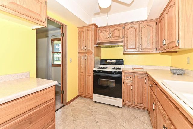 8732 W Burdick AVENUE, Milwaukee, WI 53227