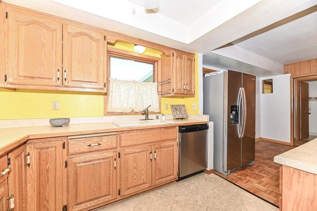 8732 W Burdick AVENUE, Milwaukee, WI 53227