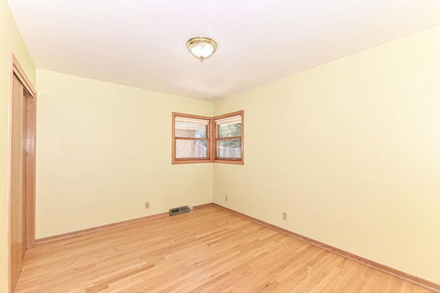 8732 W Burdick AVENUE, Milwaukee, WI 53227