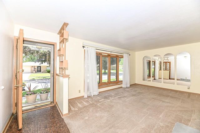 8732 W Burdick AVENUE, Milwaukee, WI 53227
