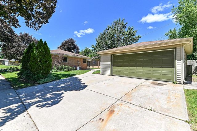 8732 W Burdick AVENUE, Milwaukee, WI 53227