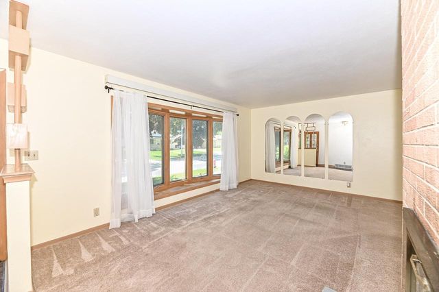 8732 W Burdick AVENUE, Milwaukee, WI 53227