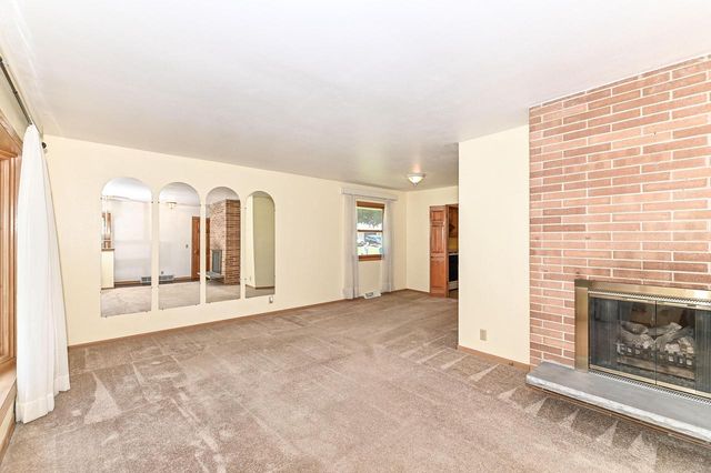 8732 W Burdick AVENUE, Milwaukee, WI 53227