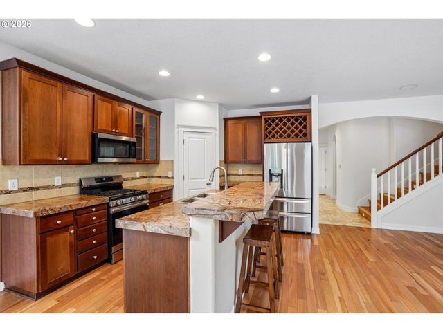 928 Ne 34TH Ave, Camas, WA 98607