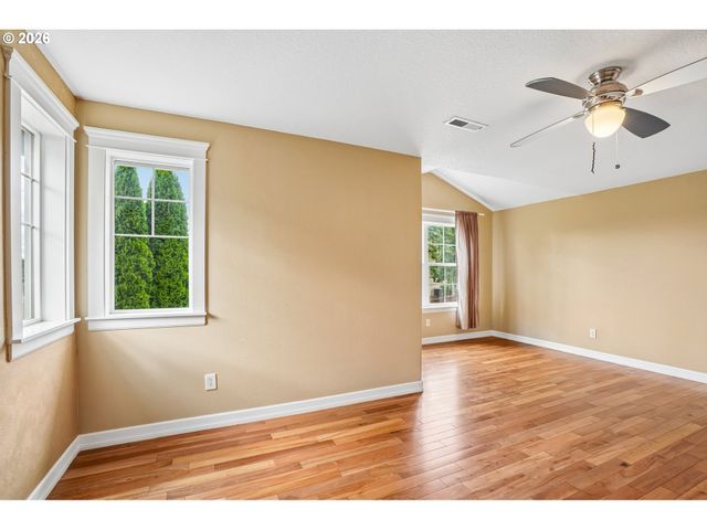 928 Ne 34TH Ave, Camas, WA 98607