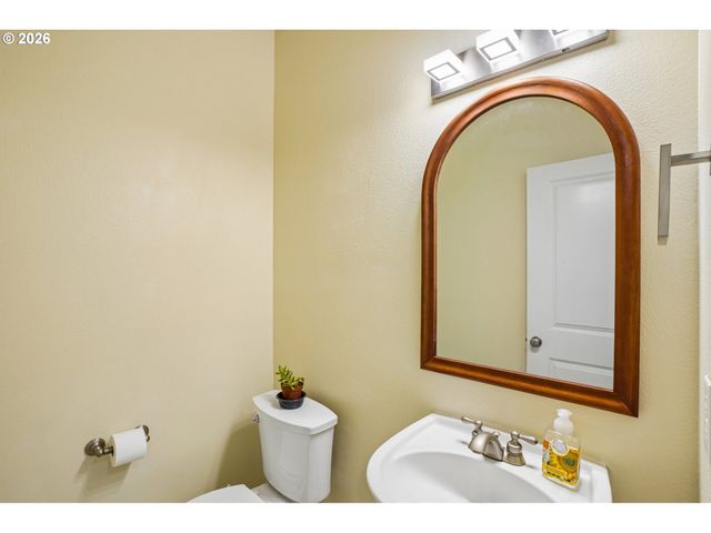 928 Ne 34TH Ave, Camas, WA 98607