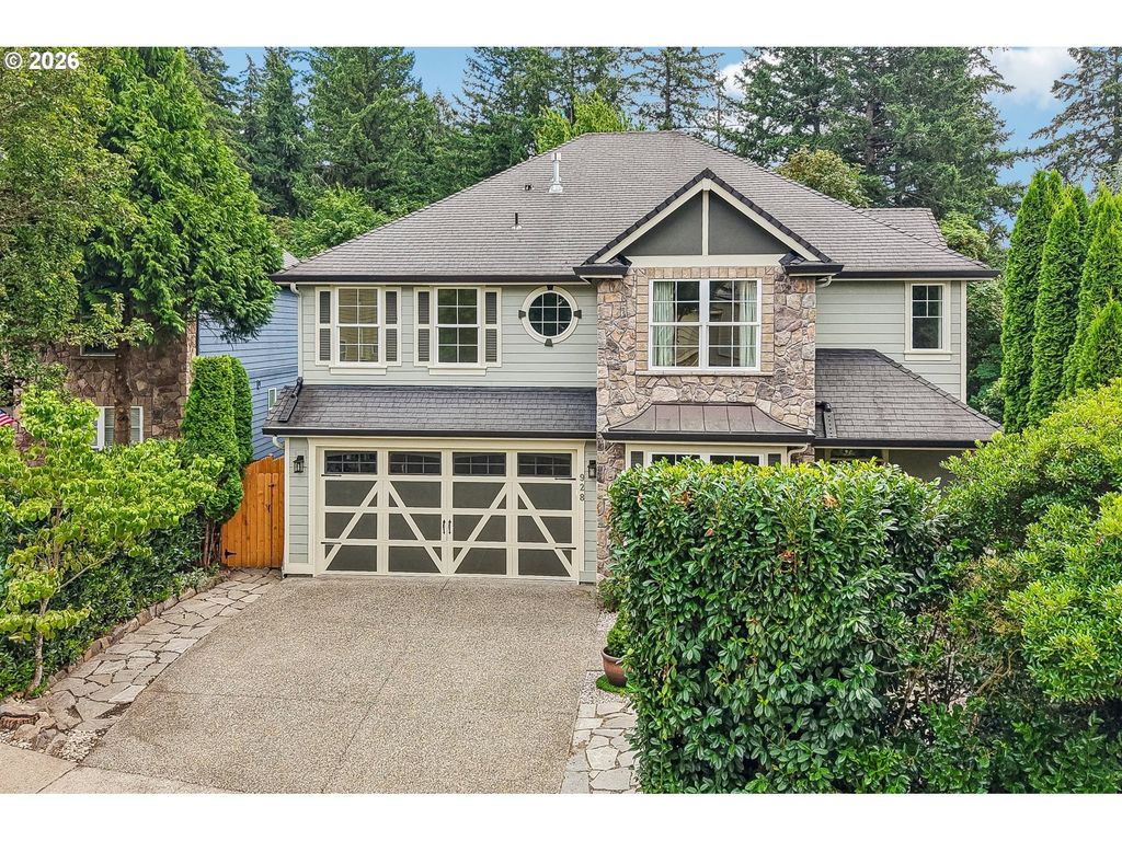 928 Ne 34TH Ave, Camas, WA 98607