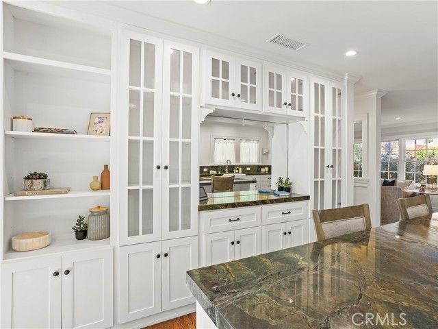 10404 Margate Street, North Hollywood (los Angeles), CA 91601