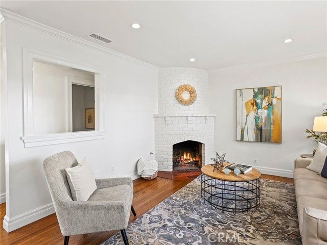 10404 Margate Street, North Hollywood (los Angeles), CA 91601