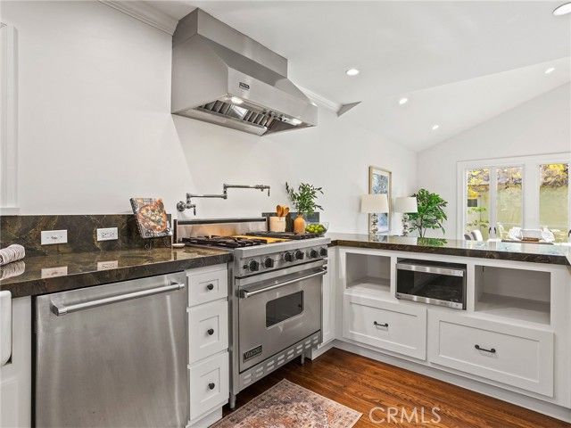 10404 Margate Street, North Hollywood (los Angeles), CA 91601