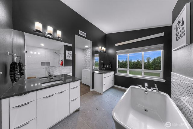 983 Sunseeker Lane, Bellingham, WA 98226