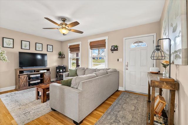 3125 Lake Park Dr, Nashville, TN 37211