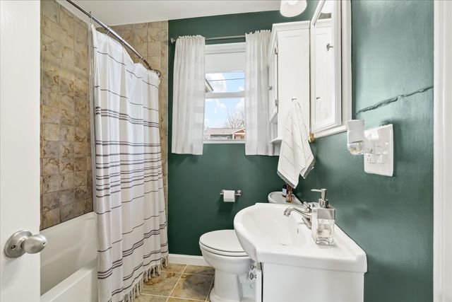 3125 Lake Park Dr, Nashville, TN 37211