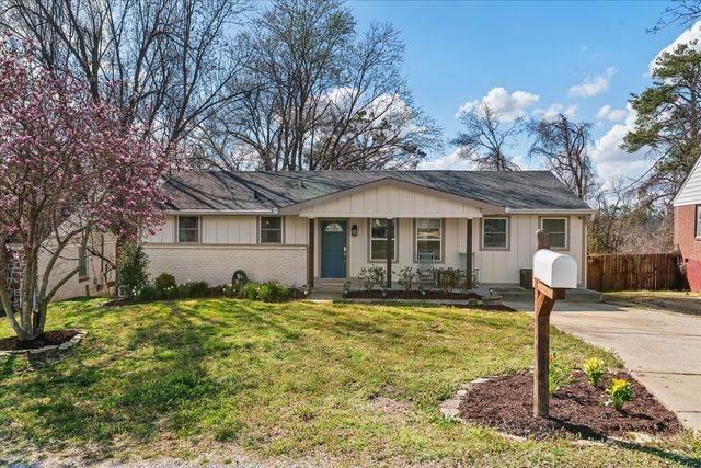 3125 Lake Park Dr, Nashville, TN 37211