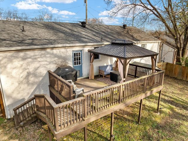 3125 Lake Park Dr, Nashville, TN 37211