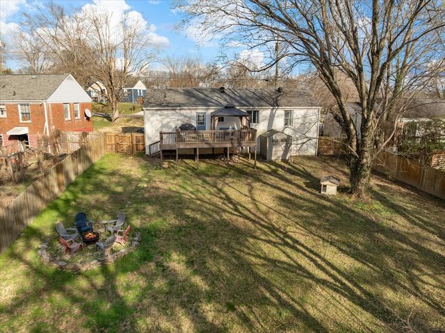 3125 Lake Park Dr, Nashville, TN 37211