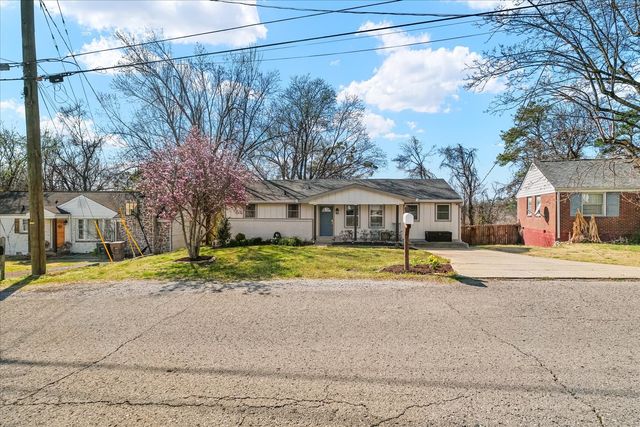 3125 Lake Park Dr, Nashville, TN 37211