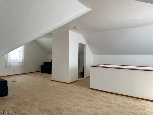 1011 Parkleigh Drive, Parma, OH 44134