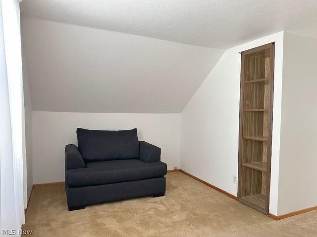 1011 Parkleigh Drive, Parma, OH 44134
