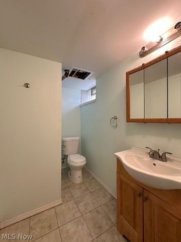 1011 Parkleigh Drive, Parma, OH 44134