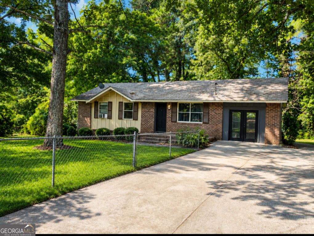8293 Marlborough Drive, Jonesboro, GA 30238
