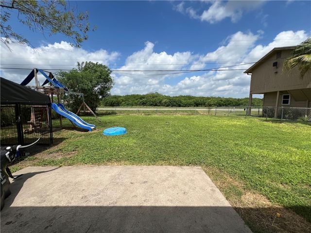 2029 S 2nd St, Kingsville, TX 78363
