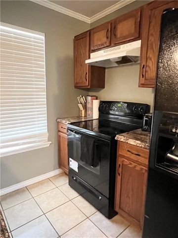 2029 S 2nd St, Kingsville, TX 78363