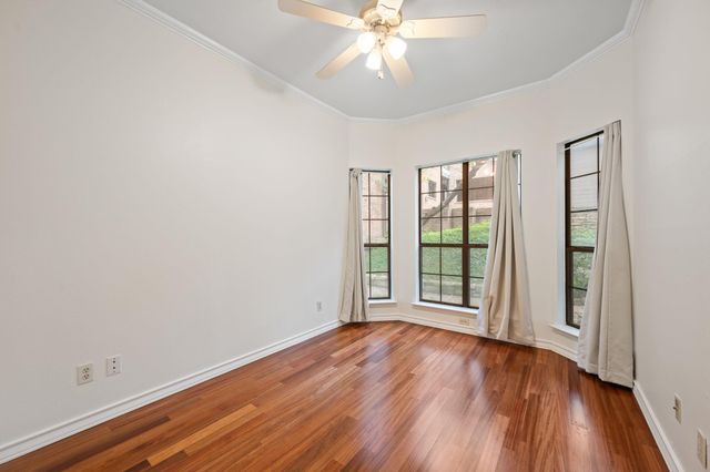 1741 Spyglass DR 1-127, Austin, TX 78746