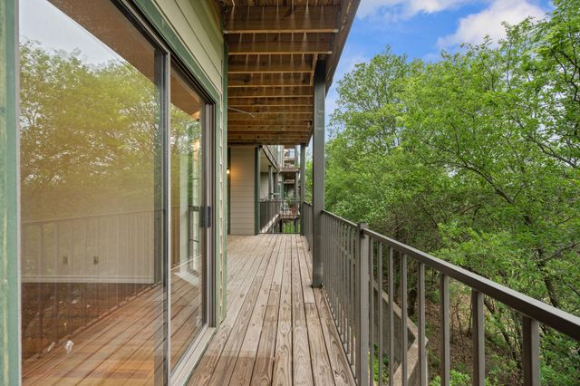 1741 Spyglass DR 1-127, Austin, TX 78746