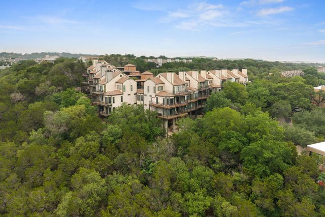 1741 Spyglass DR 1-127, Austin, TX 78746