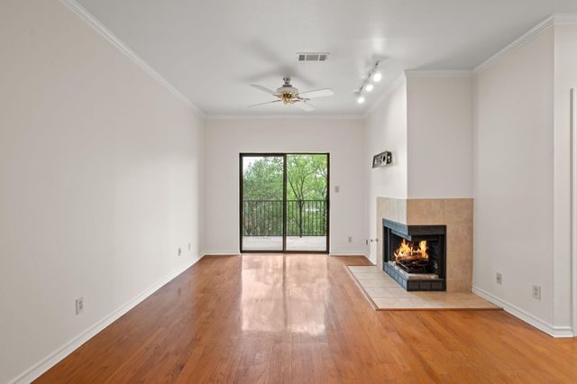 1741 Spyglass DR 1-127, Austin, TX 78746