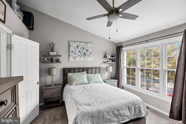 2 BAYBERRY LN, Delran, NJ 08075