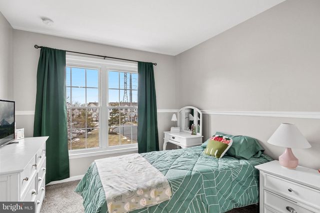 2 BAYBERRY LN, Delran, NJ 08075