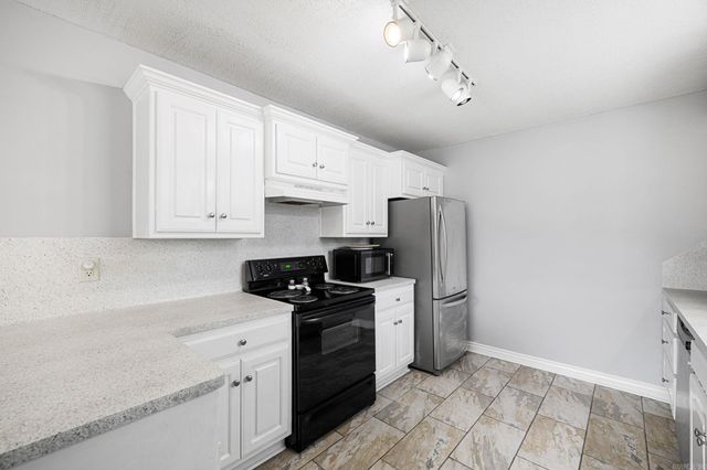 30 Applewood Drive, Cabot, AR 72023