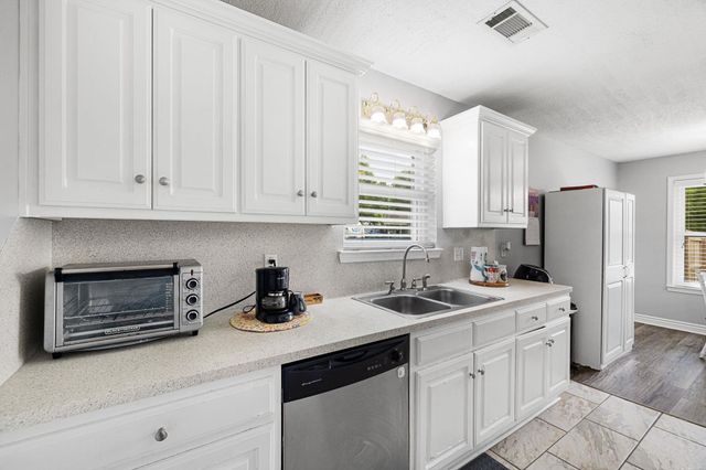 30 Applewood Drive, Cabot, AR 72023