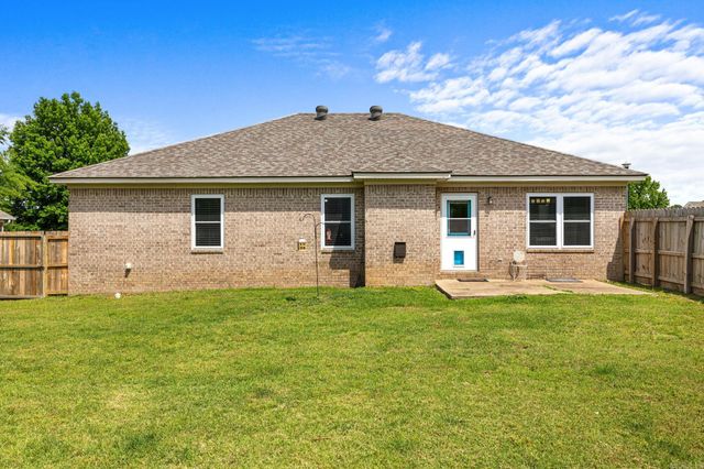 30 Applewood Drive, Cabot, AR 72023