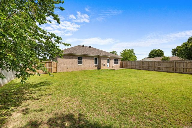 30 Applewood Drive, Cabot, AR 72023