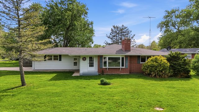 11N802 WIN HAVEN Drive, Elgin, IL 60124
