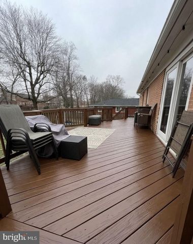 6807 ROBINIA RD, Temple Hills, MD 20748