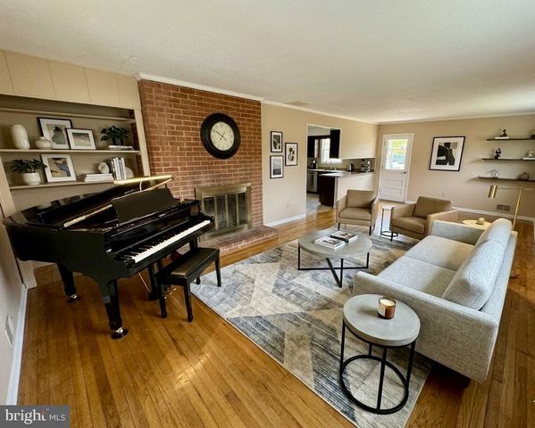 6807 ROBINIA RD, Temple Hills, MD 20748