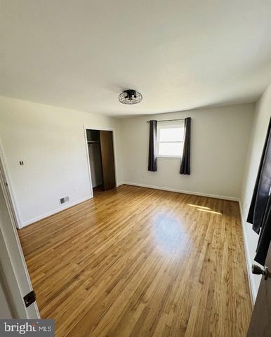 6807 ROBINIA RD, Temple Hills, MD 20748