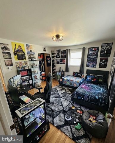 6807 ROBINIA RD, Temple Hills, MD 20748