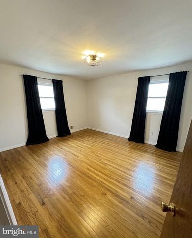 6807 ROBINIA RD, Temple Hills, MD 20748