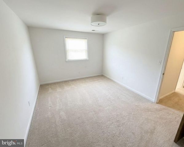 6807 ROBINIA RD, Temple Hills, MD 20748