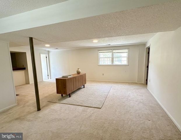 6807 ROBINIA RD, Temple Hills, MD 20748