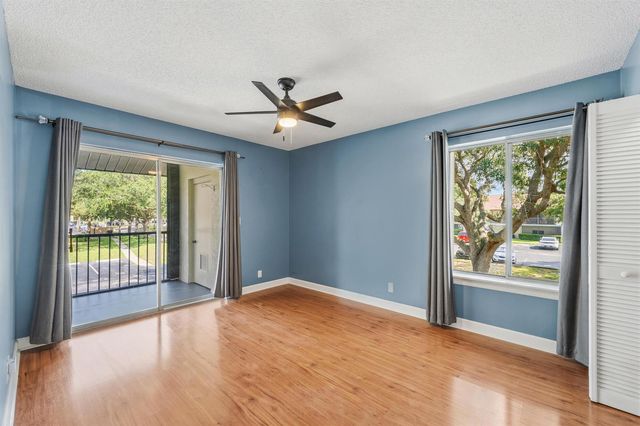 6314 Chasewood Drive E, Jupiter, FL 33458