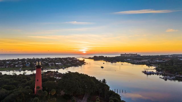 6314 Chasewood Drive E, Jupiter, FL 33458