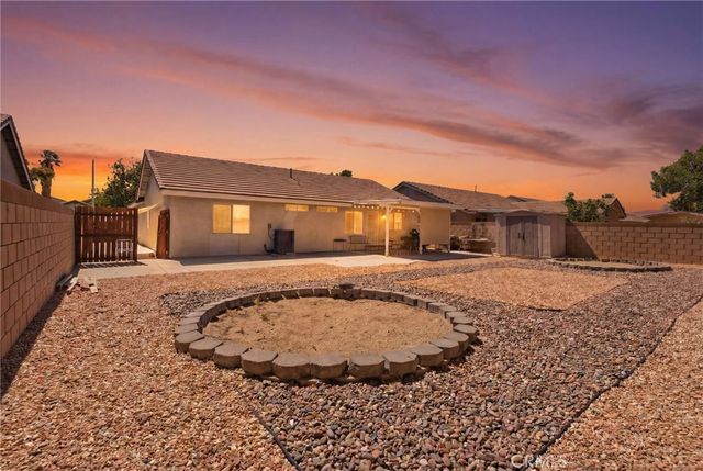 44846 Fenhold, Lancaster, CA 93535